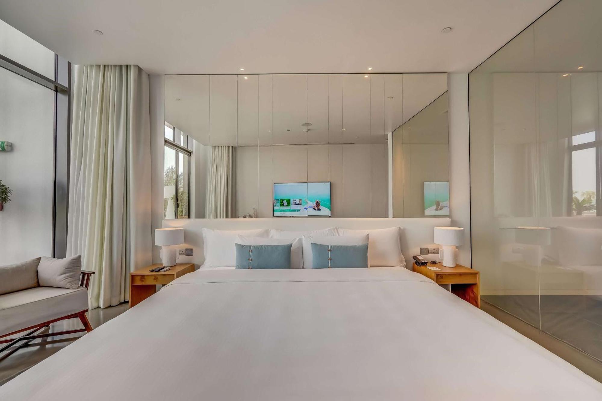 Nikki Beach Resort & Spa Dubai Eksteriør billede A bedroom at the hotel
